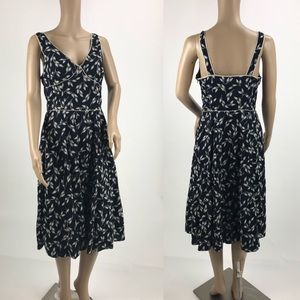 GAP Fit & Midi Leaf Print Dress. Women’s Size 8